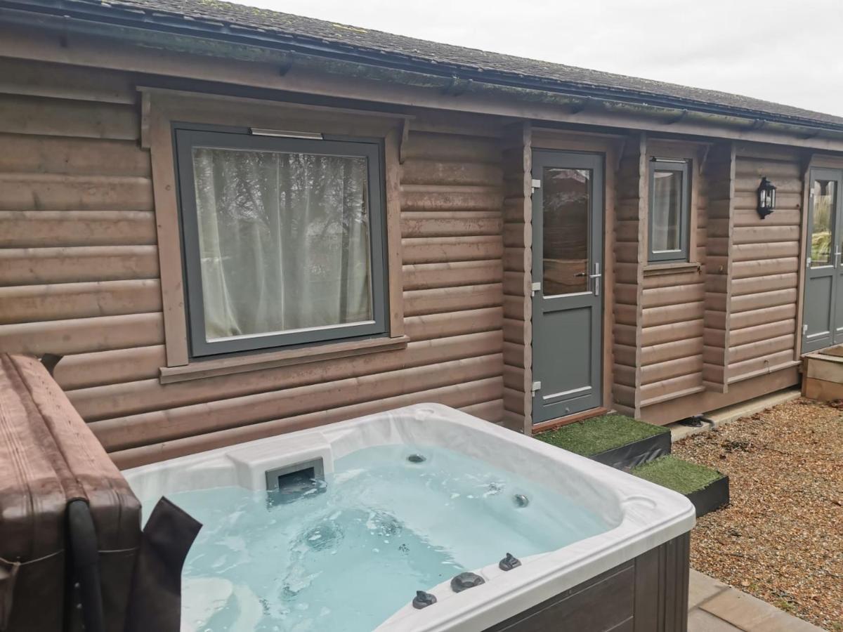 Villa Chestnut Meadow Country Park Sidley Exterior foto